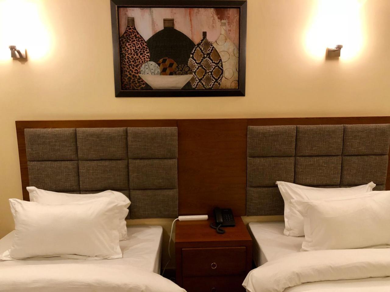 Imperial Hotel & Apartments Dar es Salaam Buitenkant foto